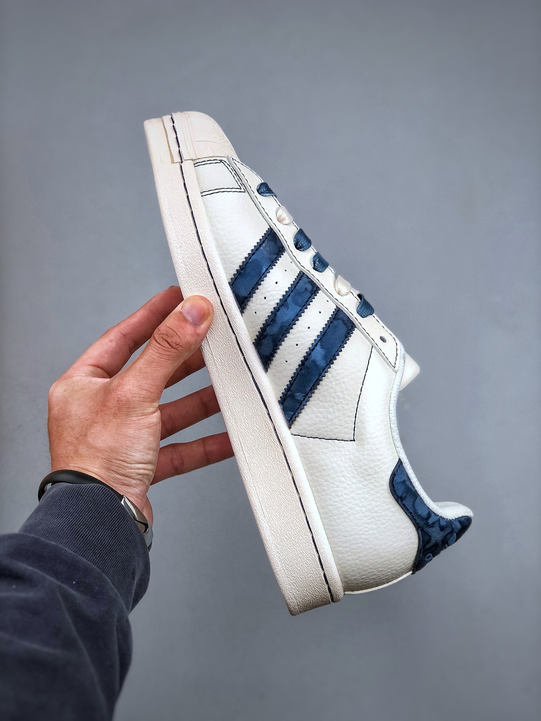 AD Originals Superstar x Supreme White Blue Leather Sneakers - Size 36-45 3 cmp i1747084686826 2591 0 1