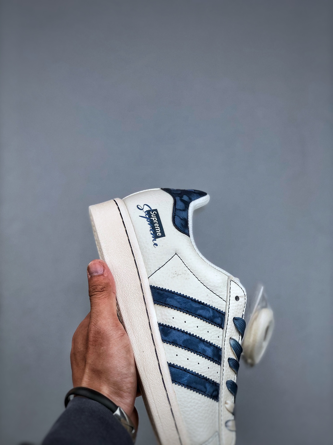 AD Originals Superstar x Supreme White Blue Leather Sneakers - Size 36-45 7 cmp i1747084688471 2773 0 5