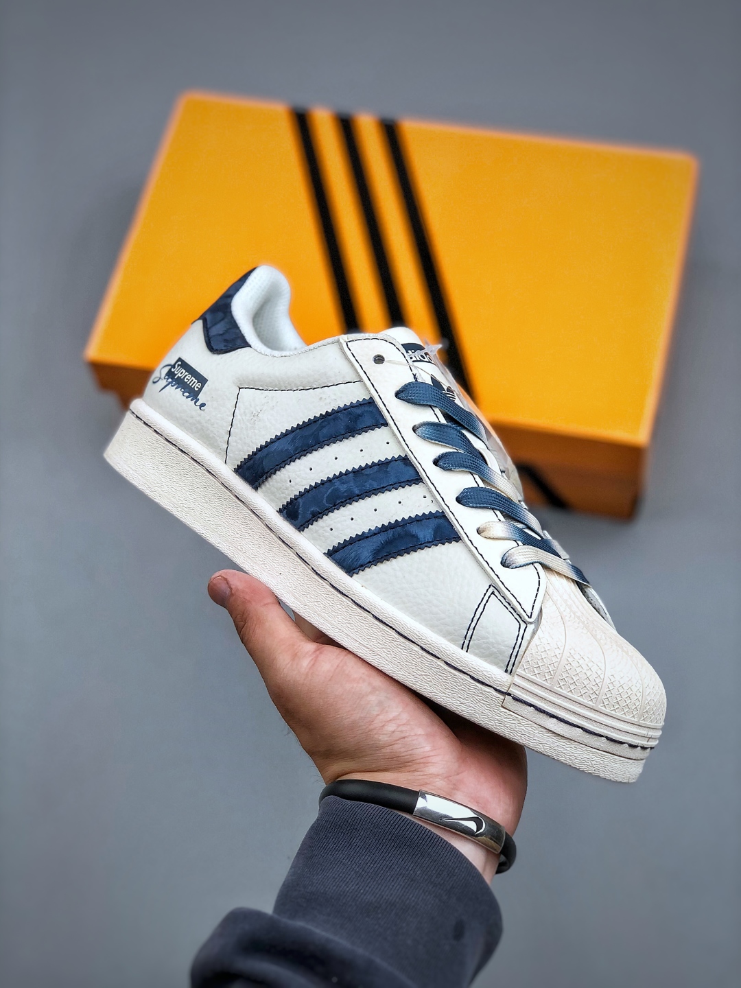 AD Originals Superstar x Supreme White Blue Leather Sneakers - Size 36-45 2 cmp i1747084688482 6891 0 0