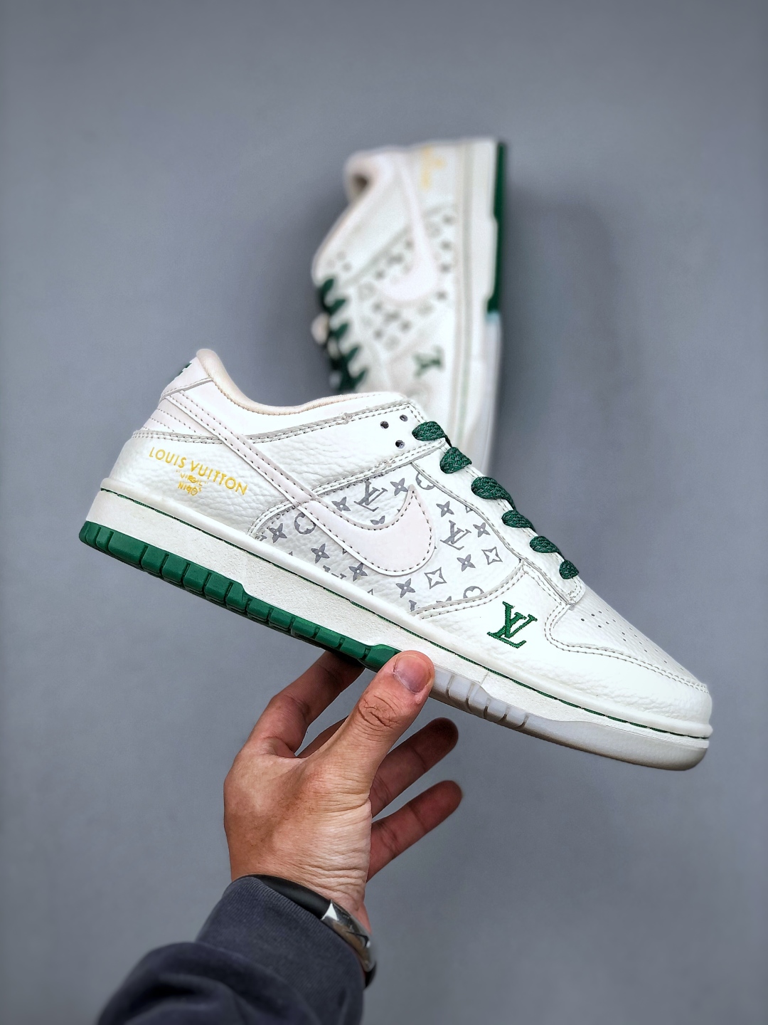 Nike SB Dunk Low x Louis Vuitton White Green Premium Quality Sneakers 5 cmp i1747085040703 4426 0 3