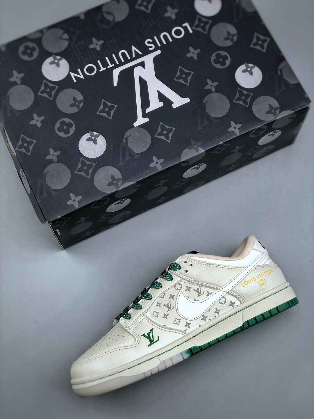 Nike SB Dunk Low x Louis Vuitton White Green Premium Quality Sneakers 4 cmp i1747085042251 6344 0 2