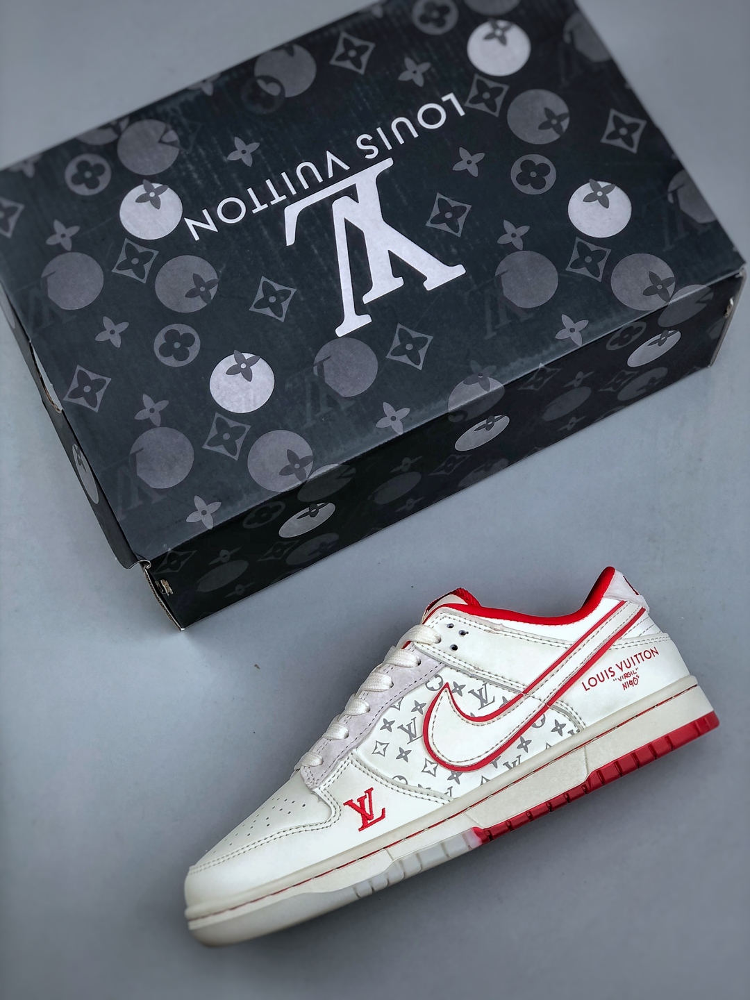 Nike SB Dunk Low x Louis Vuitton White Red - Premium Quality & Comfort 4 cmp i1747085052305 2040 0 2