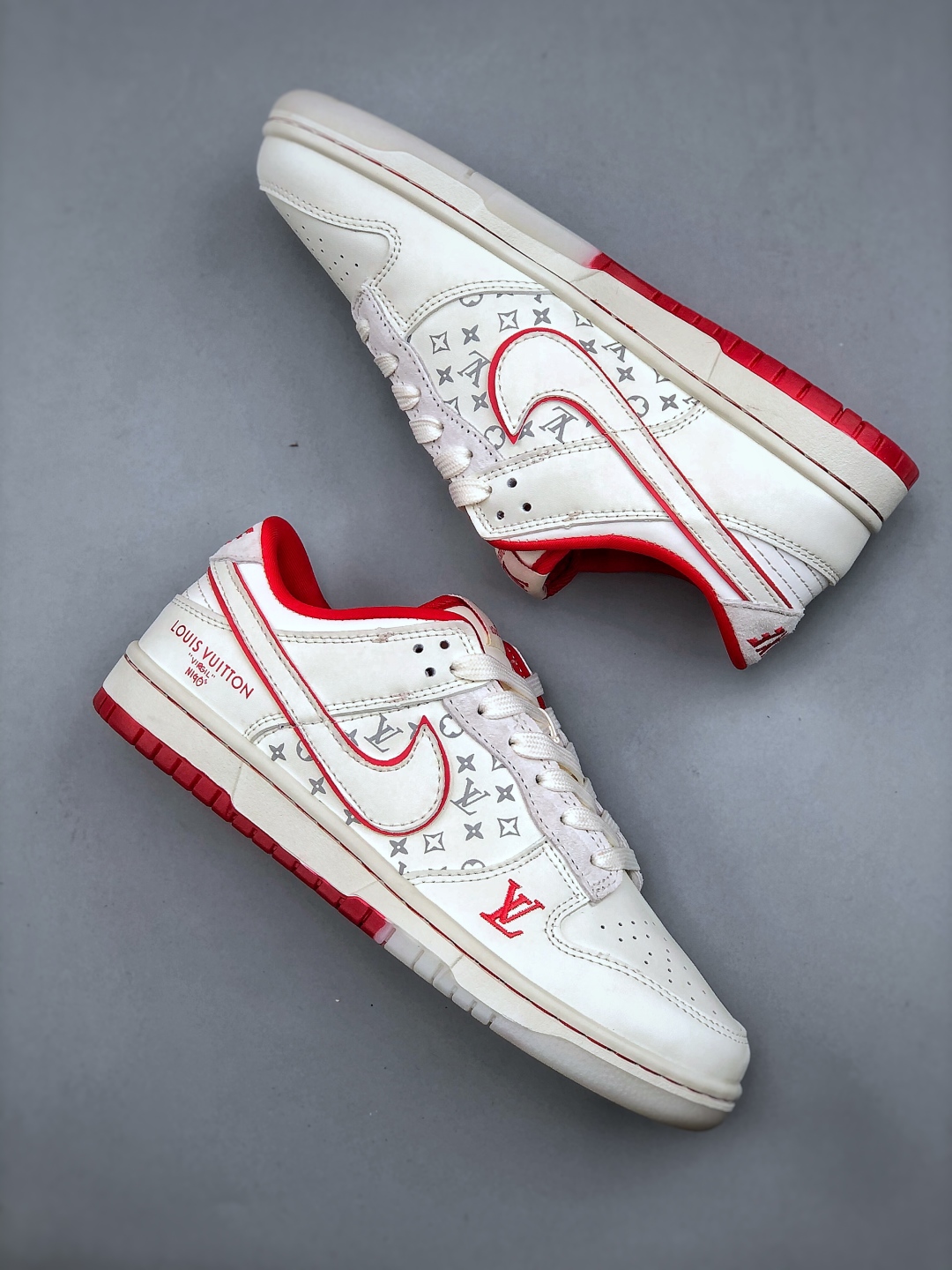 Nike SB Dunk Low x Louis Vuitton White Red - Premium Quality & Comfort 10 cmp i1747085054081 284 0 8