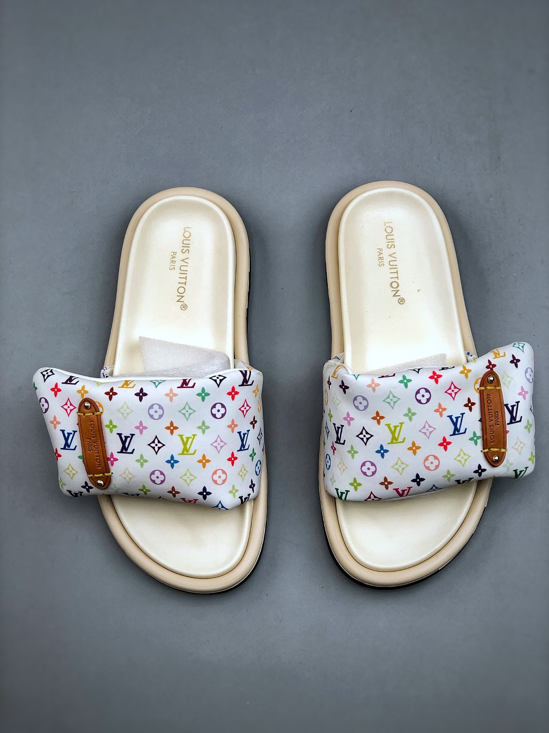 Louis Vuitton x Murakami Takashi Leather Round Toe Women's Slides 6 cmp i1747085350271 6628 0 4