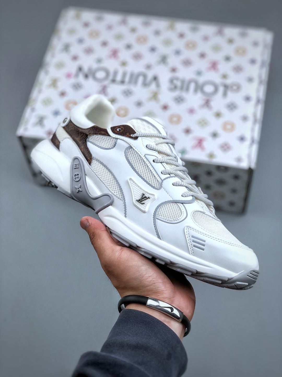 400 2025 LOUIS VUITTON Olympia 牛皮革 圆头系带 低帮 生活休闲鞋 男款 白色