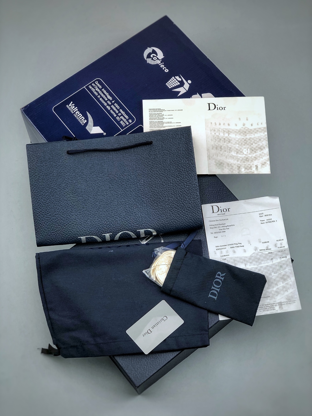 380 迪奥B33运动鞋 Dior 30Avenue Montaigne标志可为各式休闲造型增添时尚气质