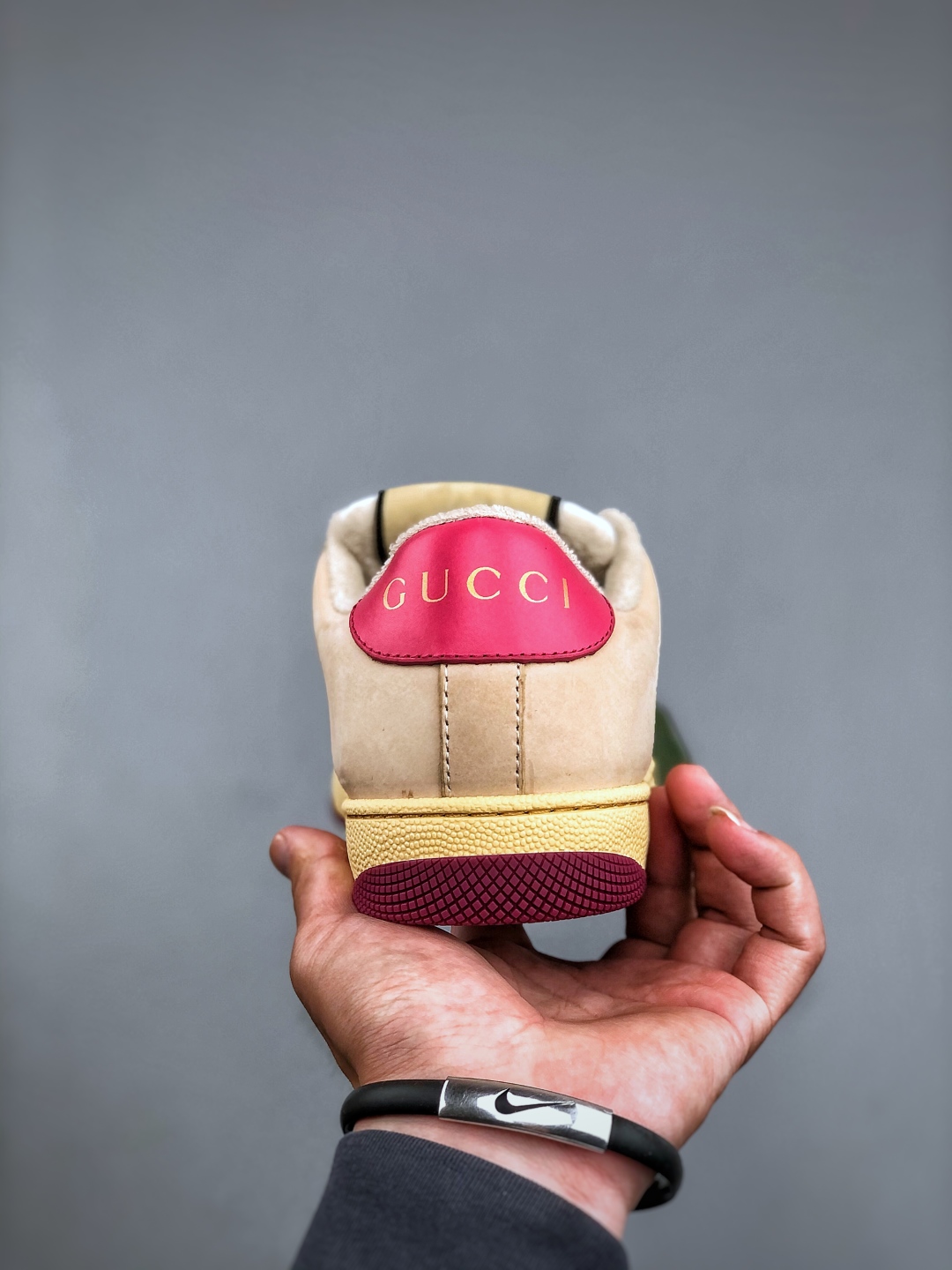 Gucci~~2025最新配色小脏鞋 休闲鞋 运动鞋金属双G水晶圆柱形标Gucci原版纹织带