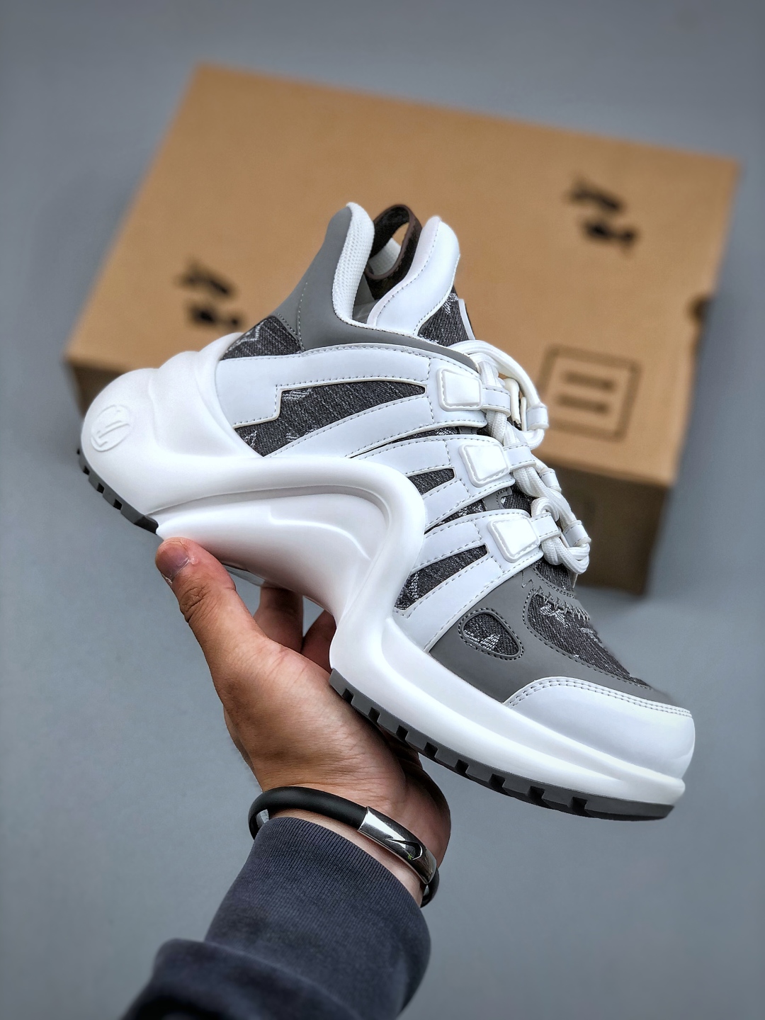 ns炸款米兰走秀风 高奢品牌-路易威登Louis Vuitton Archlight Sneakers LV真皮拼色减震网面运动弓型舞蹈复古老爹运动鞋
