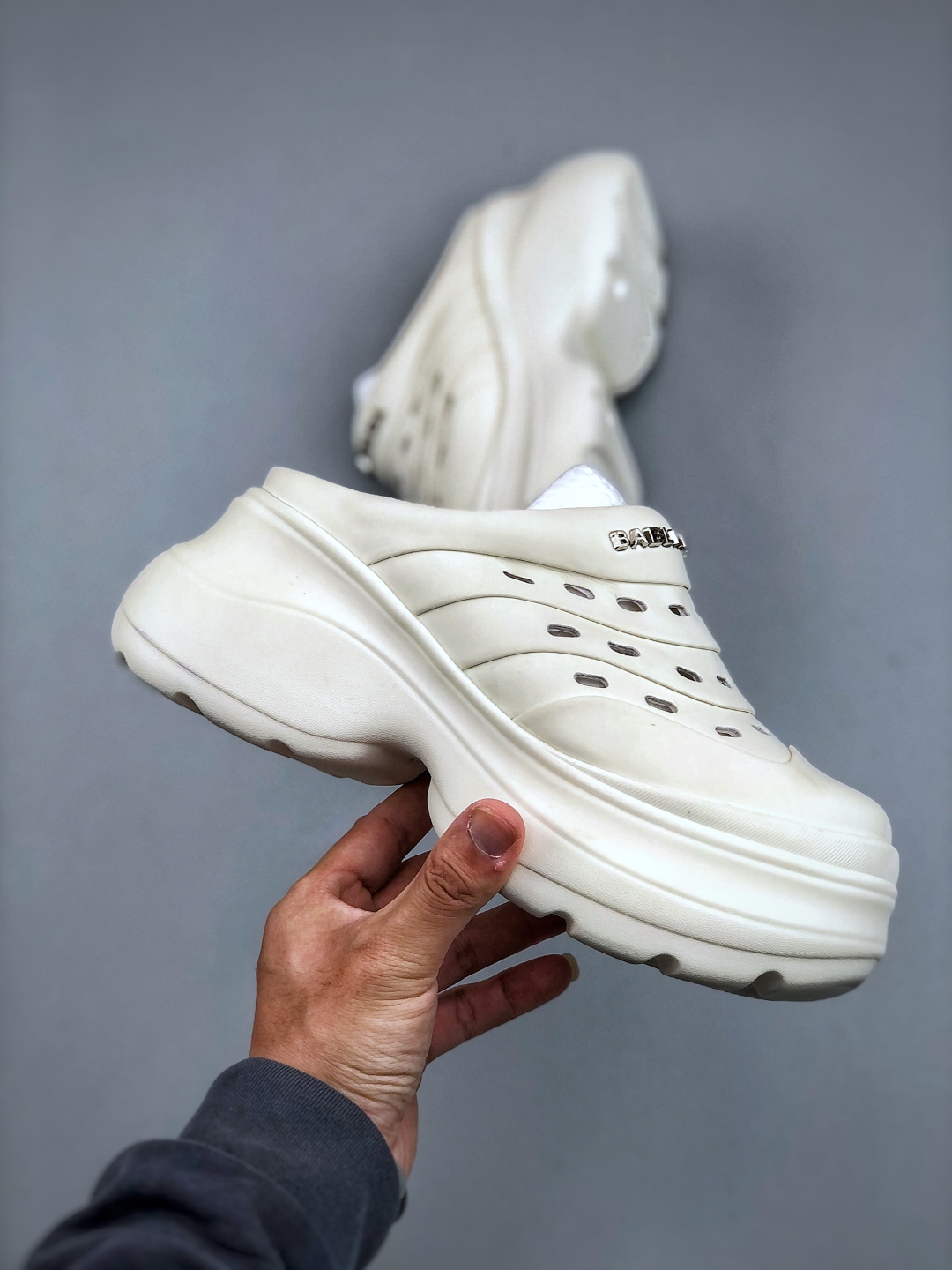 【液态金属】GG-CC 7.5CM 2025年夏季新款时尚厚底洞洞拖鞋女通勤沙滩凉拖 G25S1502