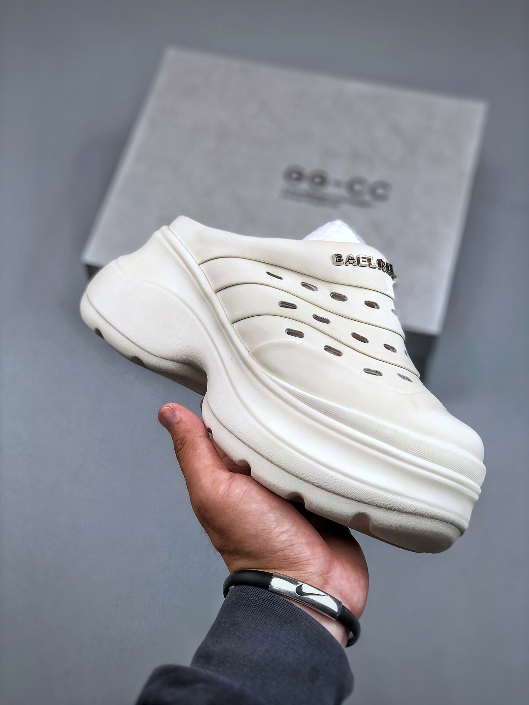 【液态金属】GG-CC 7.5CM 2025年夏季新款时尚厚底洞洞拖鞋女通勤沙滩凉拖 G25S1502