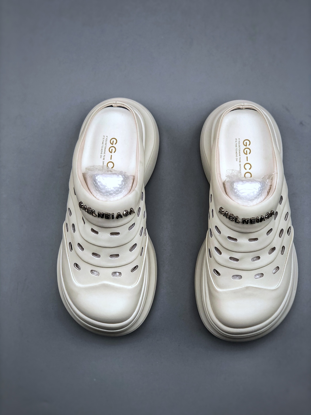 【液态金属】GG-CC 7.5CM 2025年夏季新款时尚厚底洞洞拖鞋女通勤沙滩凉拖 G25S1502