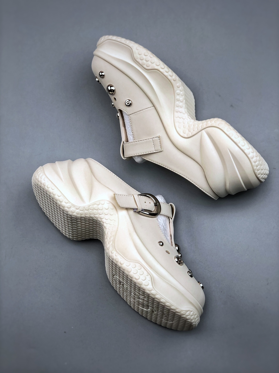 【液态金属】GG-CC 7.5CM 2025年夏季新款时尚厚底洞洞拖鞋女通勤沙滩凉拖 G25S1502