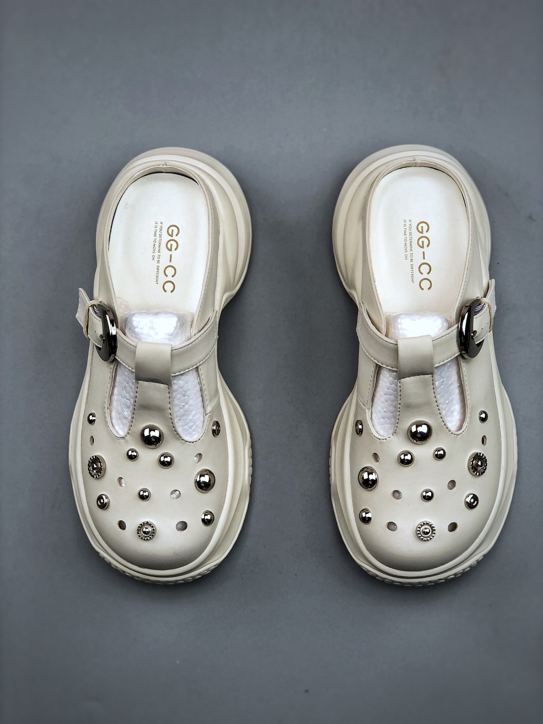 【液态金属】GG-CC 7.5CM 2025年夏季新款时尚厚底洞洞拖鞋女通勤沙滩凉拖 G25S1502