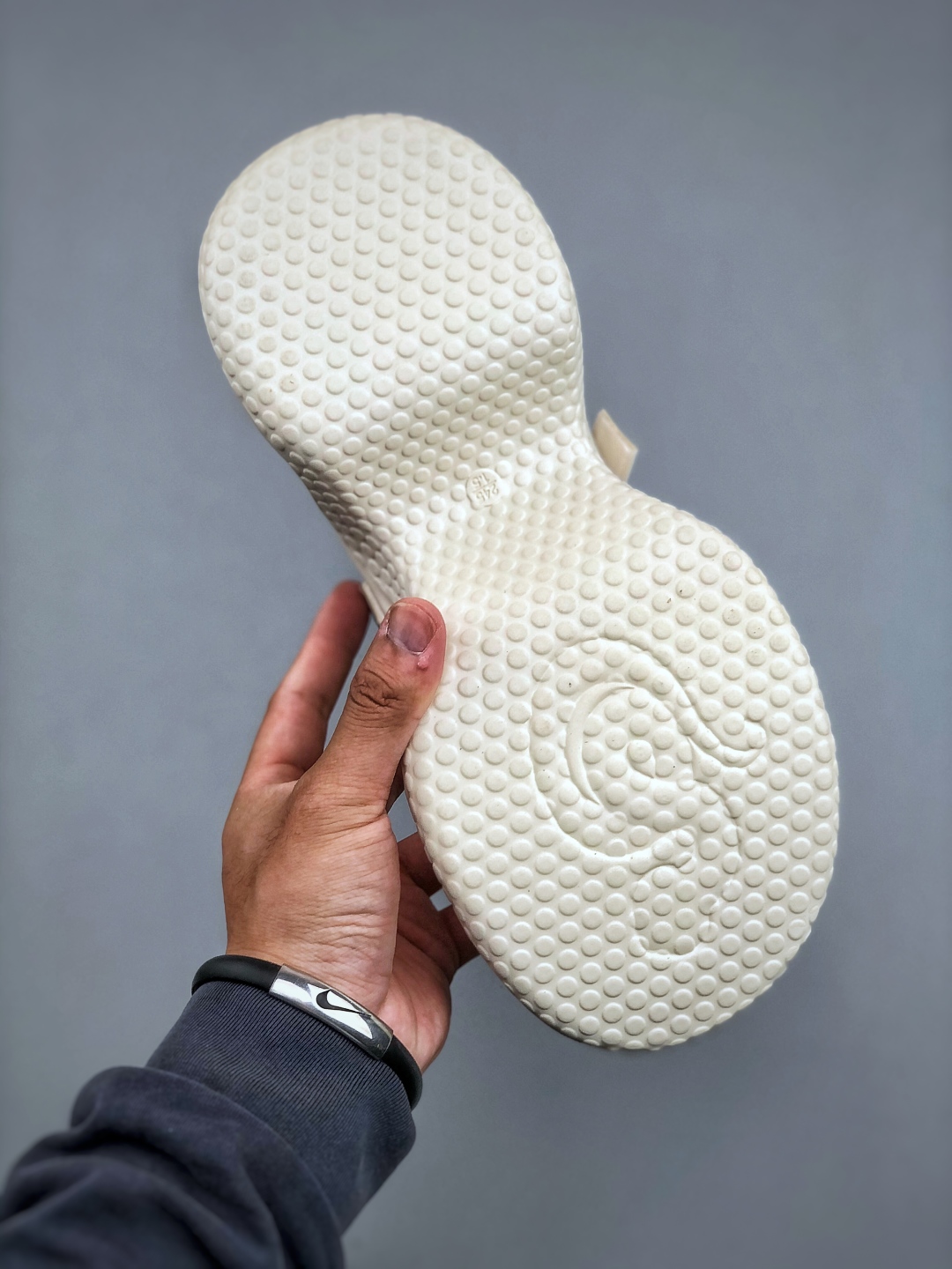 【液态金属】GG-CC 7.5CM 2025年夏季新款时尚厚底洞洞拖鞋女通勤沙滩凉拖 G25S1502