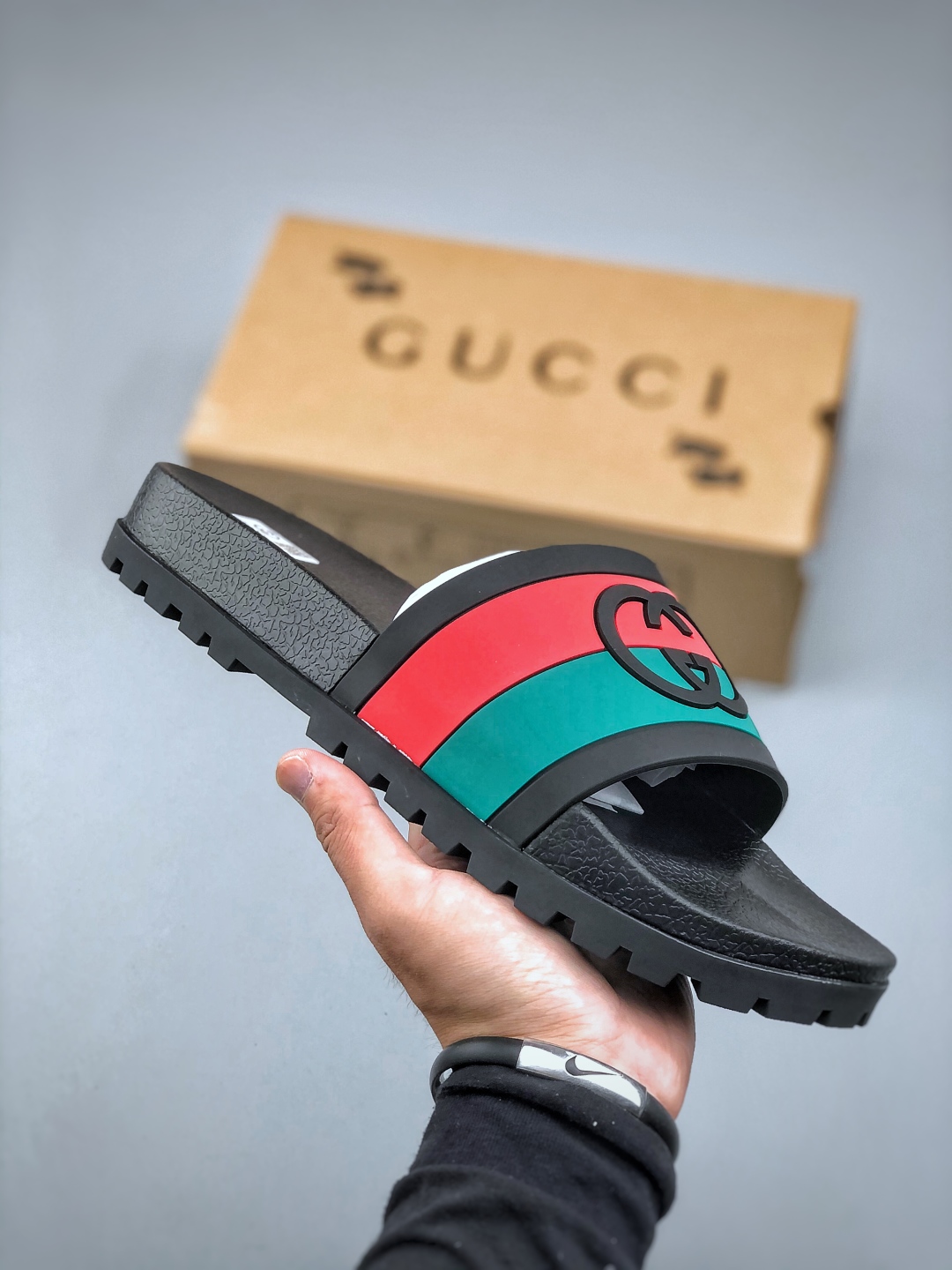 【广东版 古驰拖鞋系列】 古驰/GUCCI 古驰小白鞋板鞋花卉