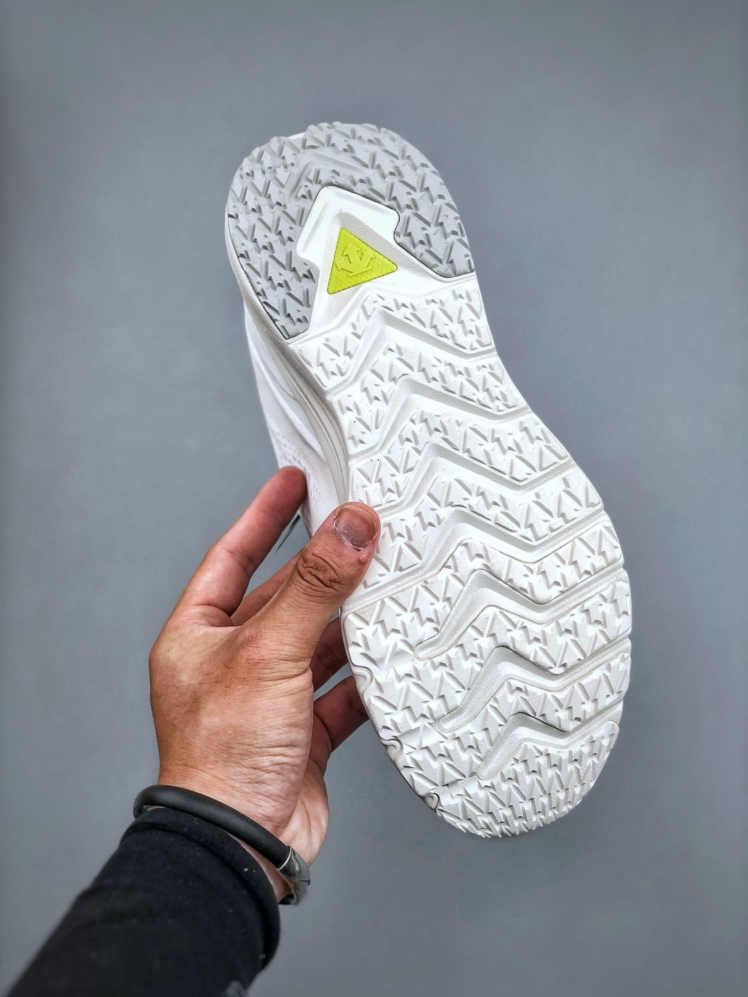 迪桑特DESCENTE LAVITATE 2 时尚防滑 低帮跑步鞋-Chinese UA Cheap High Quatity Brand Clothes Bags handbags Sneakers wholesale wholesaler seller from China Factory suppliers Fashion Clothing Shoes best Quality Beautiful Price 迪桑特DESCENTE LAVITATE 2 时尚防滑 低帮跑步鞋