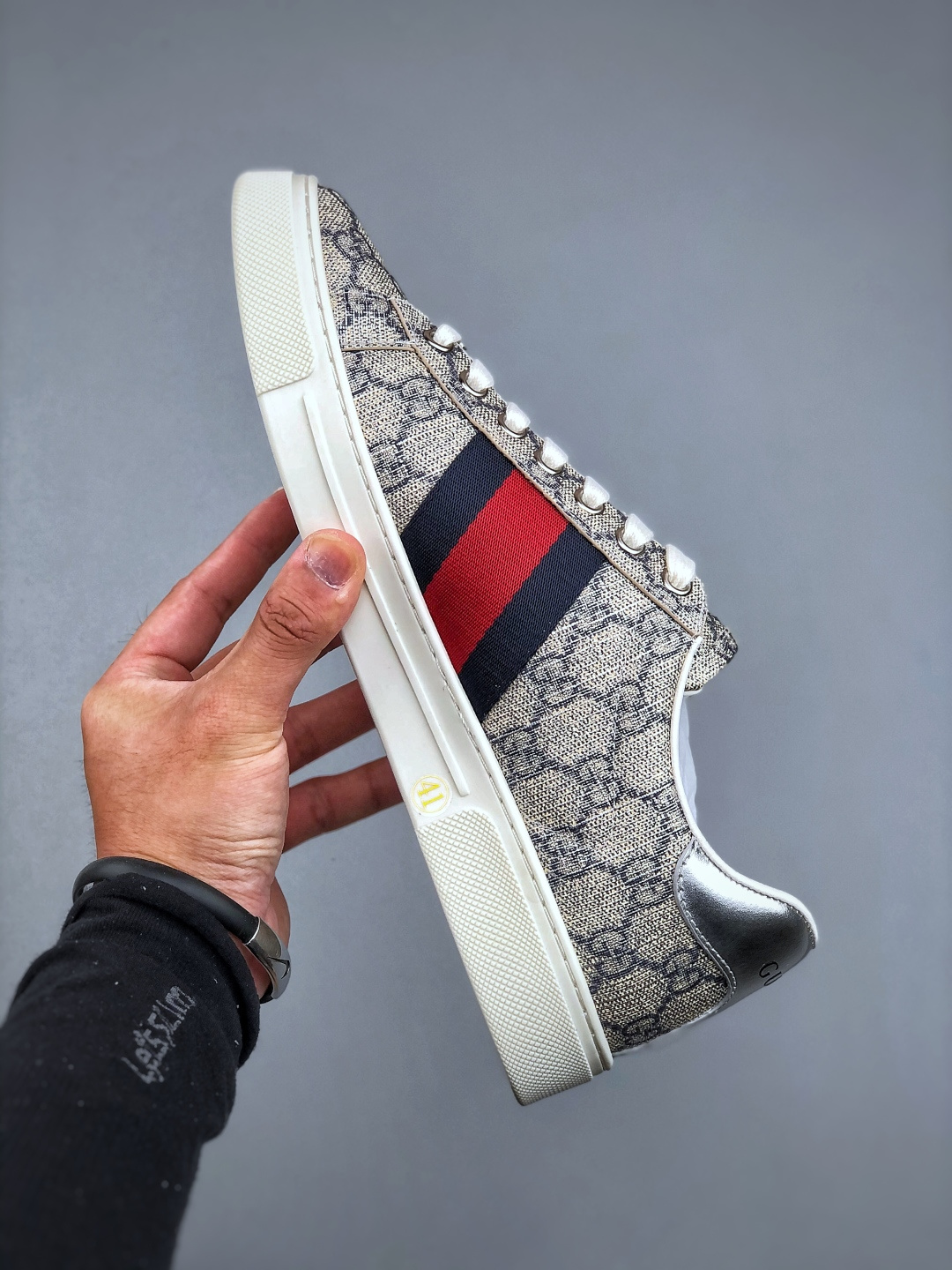 GUCCI 2025ss 轻奢单品 古驰百搭休闲运动板鞋-Chinese UA Cheap High Quatity Brand Clothes Bags handbags Sneakers wholesale wholesaler seller from China Factory suppliers Fashion Clothing Shoes best Quality Beautiful Price GUCCI 2025ss 轻奢单品 古驰百搭休闲运动板鞋