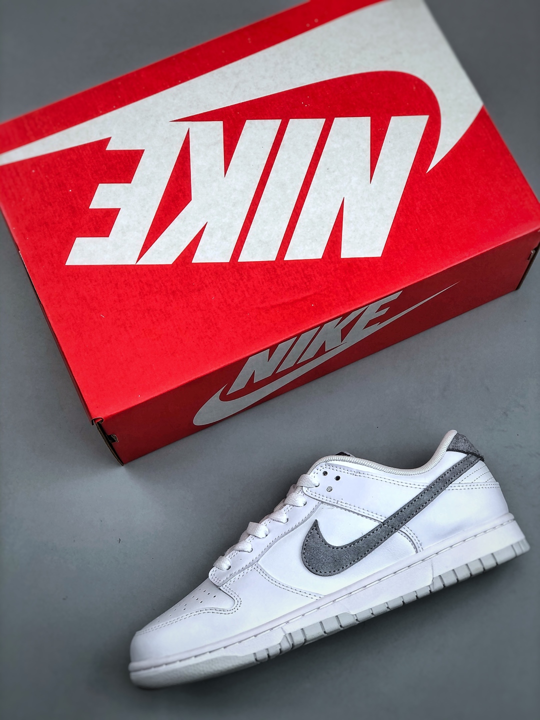 💰真标180💰公司级260💰纯原340   Nike SB Dunk Low 白灰色 低帮休闲板鞋 IH0632-141 尺码：40 40.5 41 42 42.5 43 44 44.5 45 46