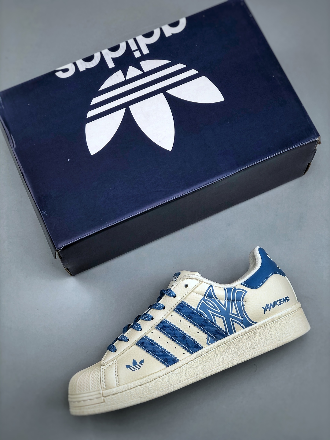 💰260Adidas Originals Superstar MIB联名款 经典贝壳头官网同步 实拍首发渠道正品订单 诠释市场最高工艺水平区别市面普通真标版本，进出专柜无压力货号：XS0012 尺码：36-45（半）