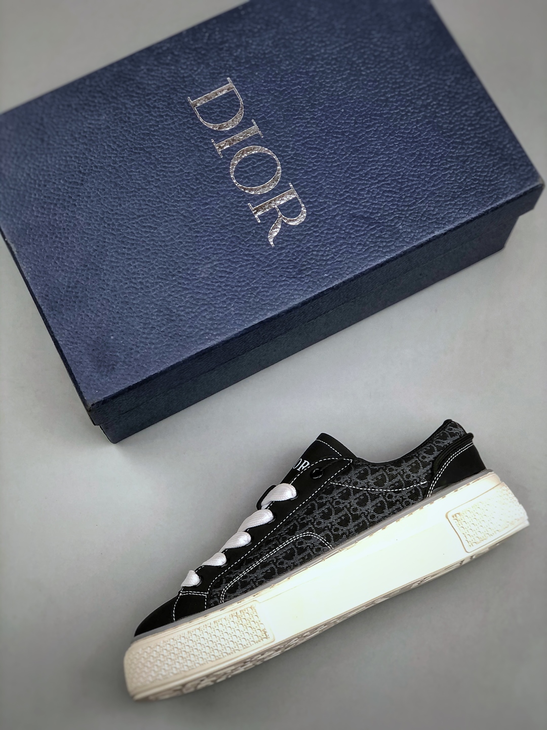 💰280 Dior迪奥潮流时尚低帮休闲系列 广东品质原厂新款 渠道原装订单 全套专柜包装物原鞋一致效果 尺码：39-44