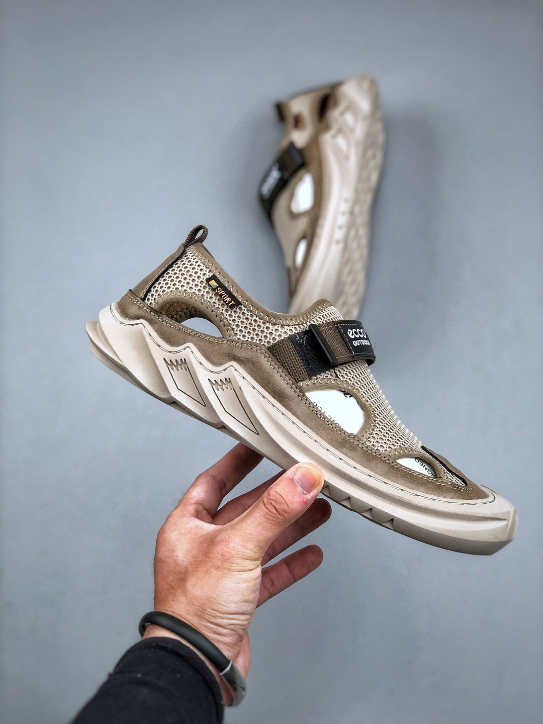 2025最新款 新一代ecco广东大厂 钢印版本 透气洞洞鞋软底软面一脚蹬镂空休闲运动鞋男士网面鞋