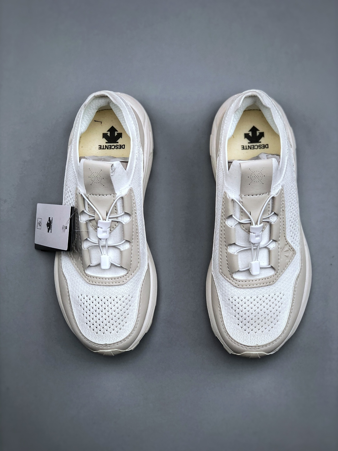 380 迪桑特Descente Running Boa“白色” D4231LSN27-WT-Chinese UA Cheap High Quatity Brand Clothes Bags handbags Sneakers wholesale wholesaler seller from China Factory suppliers Fashion Clothing Shoes best Quality Beautiful Price 380 迪桑特Descente Running Boa“白色” D4231LSN27-WT
