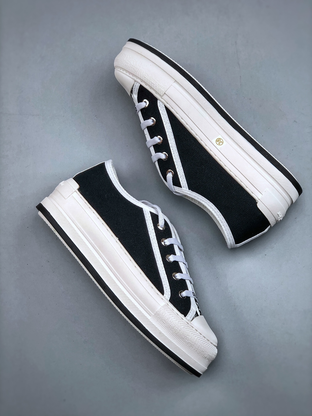 Dior迪奥休闲时尚板鞋系列 伪芯片感应装置釆用超软舒适透气面料-Chinese UA Cheap High Quatity Brand Clothes Bags handbags Sneakers wholesale wholesaler seller from China Factory suppliers Fashion Clothing Shoes best Quality Beautiful Price Dior迪奥休闲时尚板鞋系列 伪芯片感应装置釆用超软舒适透气面料