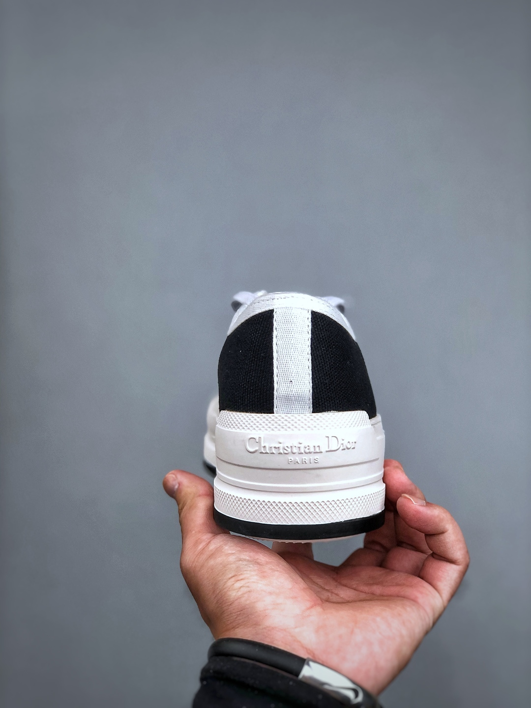 Dior迪奥休闲时尚板鞋系列 伪芯片感应装置釆用超软舒适透气面料-Chinese UA Cheap High Quatity Brand Clothes Bags handbags Sneakers wholesale wholesaler seller from China Factory suppliers Fashion Clothing Shoes best Quality Beautiful Price Dior迪奥休闲时尚板鞋系列 伪芯片感应装置釆用超软舒适透气面料