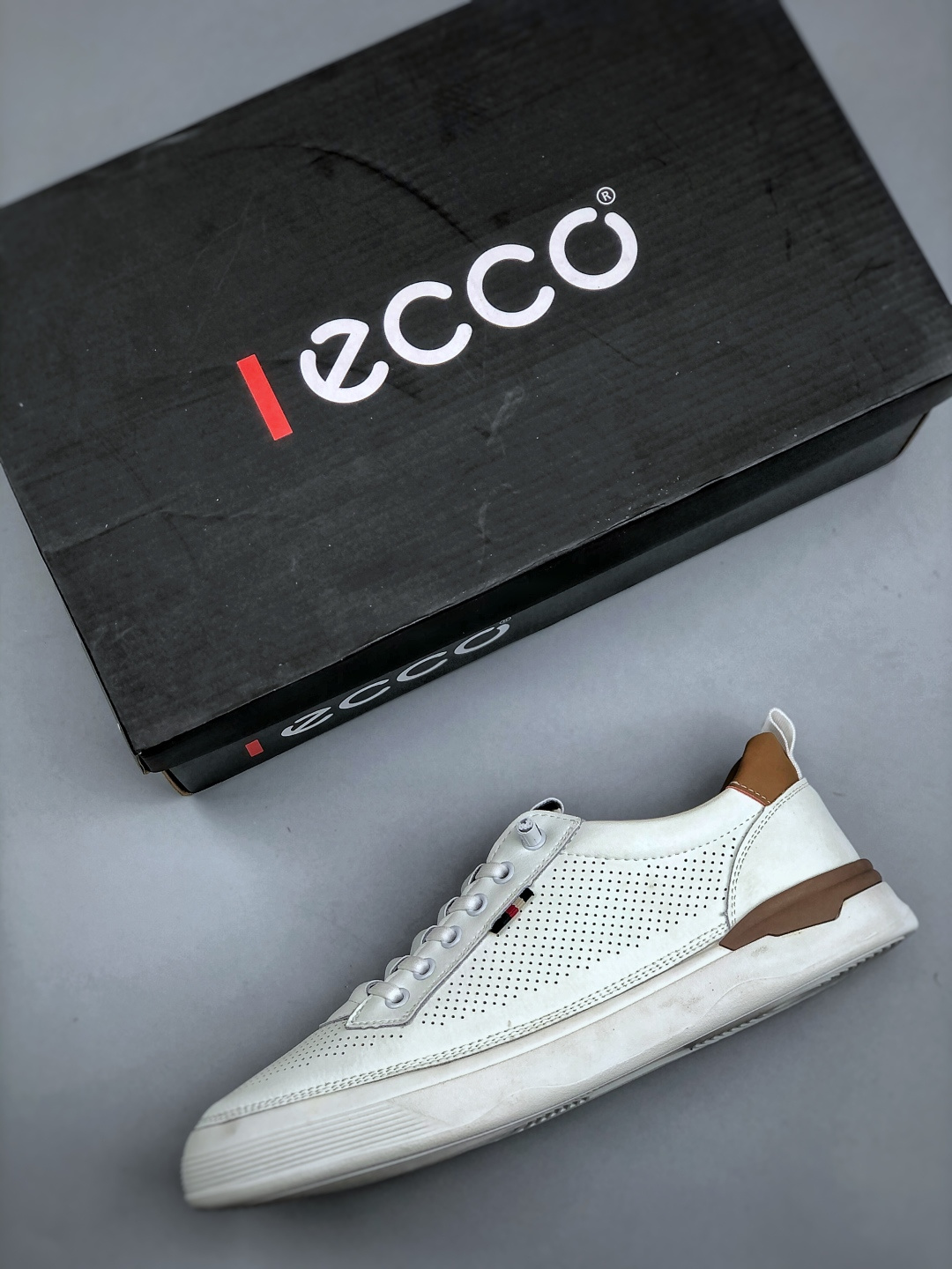 ECCO爱步 小红书爆款 新款百搭休闲款 Ecco/爱步男士跑步鞋休闲鞋透气轻质系带轻便运动鞋-Chinese UA Cheap High Quatity Brand Clothes Bags handbags Sneakers wholesale wholesaler seller from China Factory suppliers Fashion Clothing Shoes best Quality Beautiful Price ECCO爱步 小红书爆款 新款百搭休闲款 Ecco/爱步男士跑步鞋休闲鞋透气轻质系带轻便运动鞋