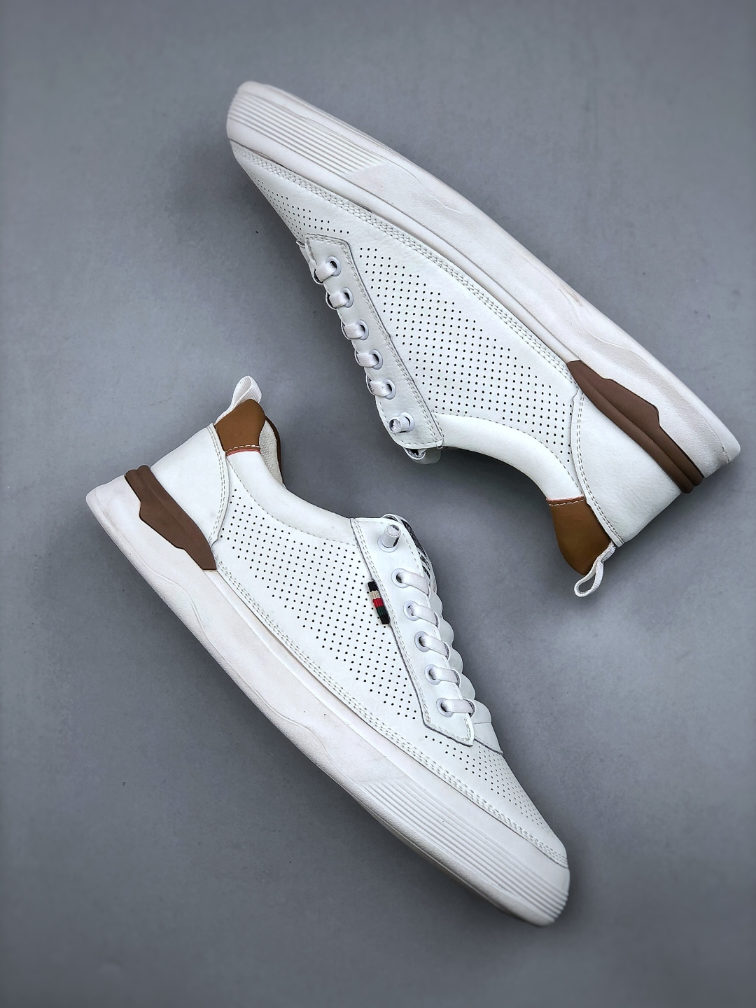 ECCO爱步 小红书爆款 新款百搭休闲款 Ecco/爱步男士跑步鞋休闲鞋透气轻质系带轻便运动鞋-Chinese UA Cheap High Quatity Brand Clothes Bags handbags Sneakers wholesale wholesaler seller from China Factory suppliers Fashion Clothing Shoes best Quality Beautiful Price ECCO爱步 小红书爆款 新款百搭休闲款 Ecco/爱步男士跑步鞋休闲鞋透气轻质系带轻便运动鞋