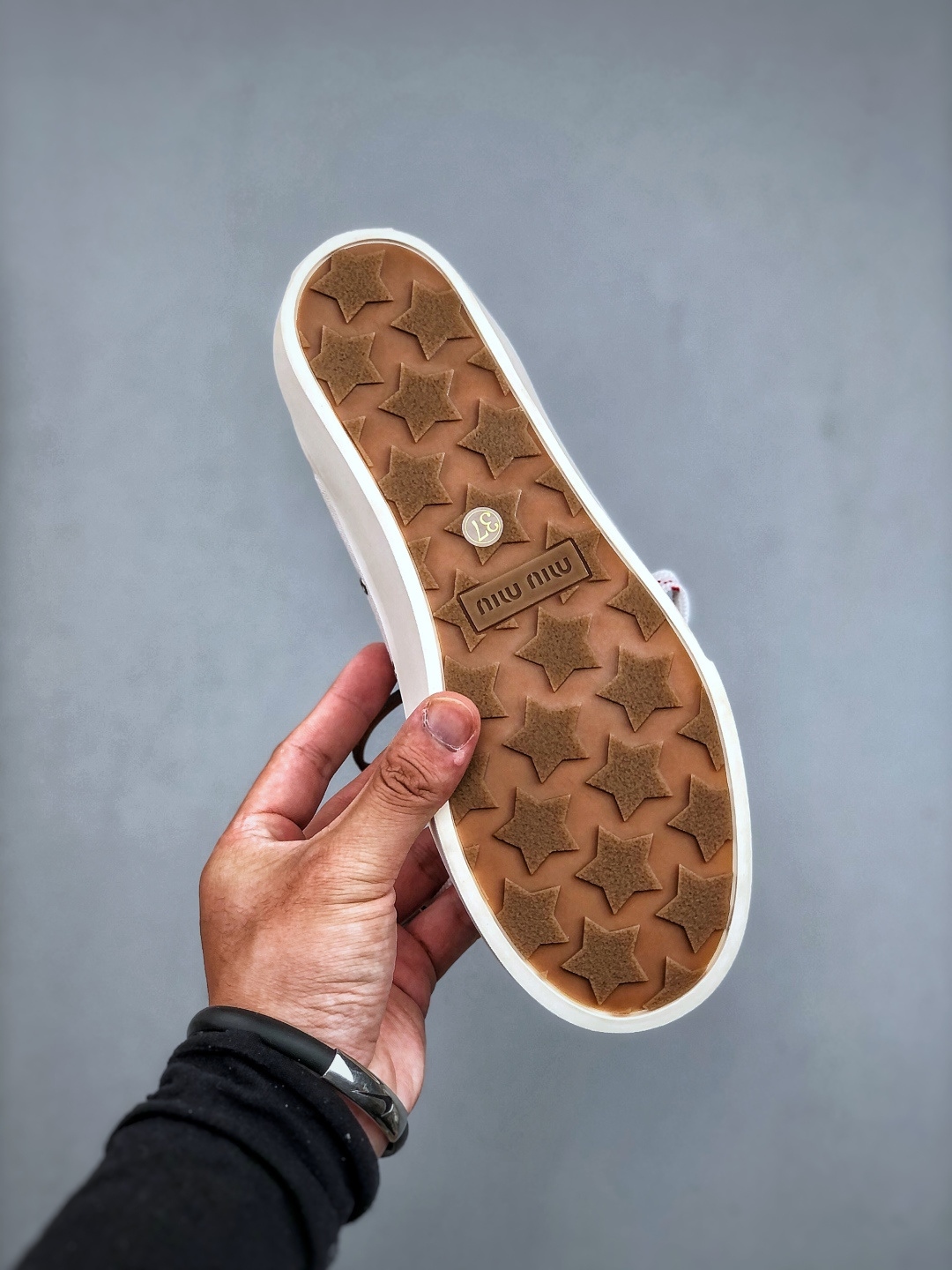 miumiu·缪缪2025早春时尚新品双鞋带搭配羊皮内里-Chinese UA Cheap High Quatity Brand Clothes Bags handbags Sneakers wholesale wholesaler seller from China Factory suppliers Fashion Clothing Shoes best Quality Beautiful Price miumiu·缪缪2025早春时尚新品双鞋带搭配羊皮内里