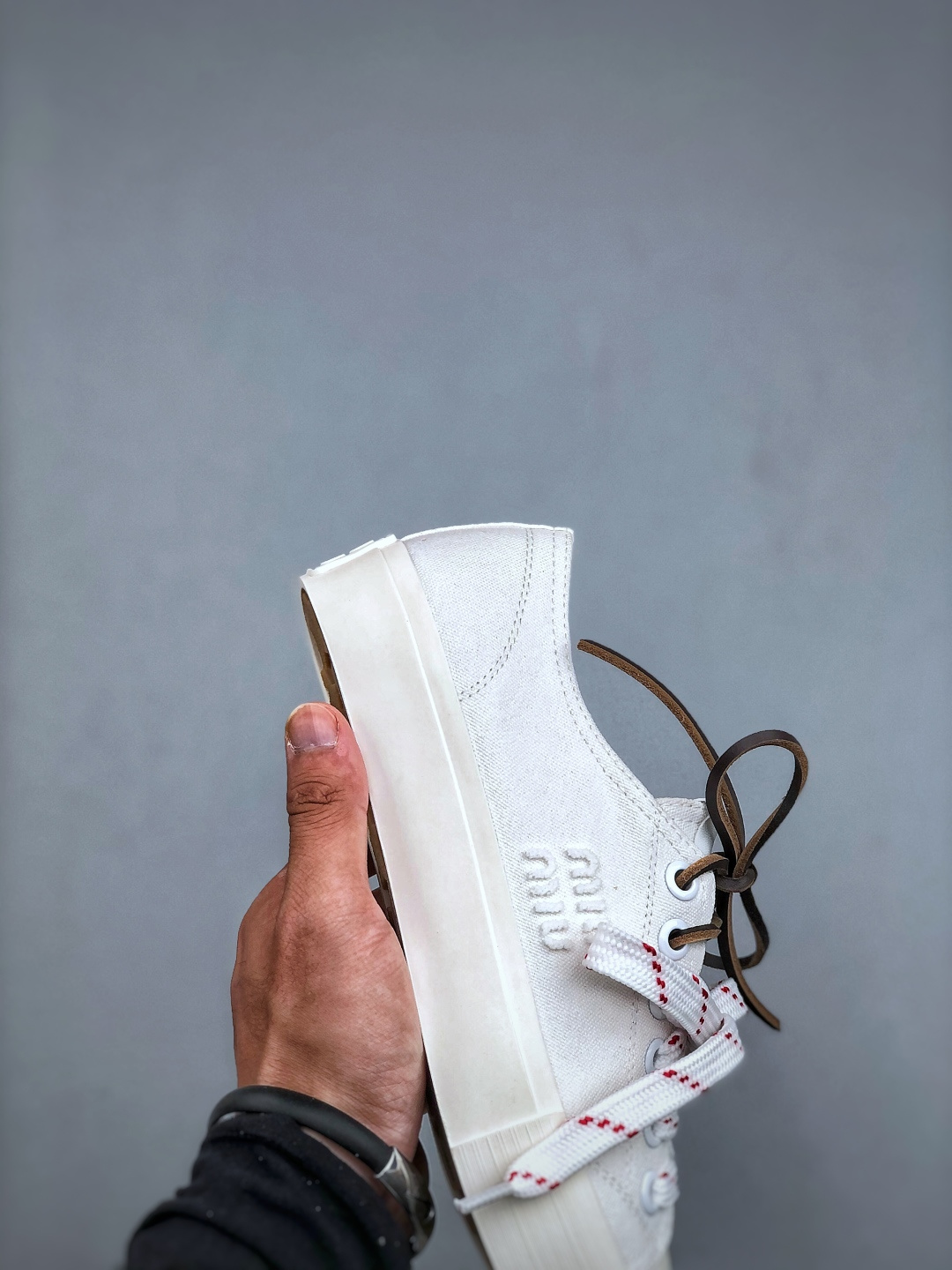 miumiu·缪缪2025早春时尚新品双鞋带搭配羊皮内里-Chinese UA Cheap High Quatity Brand Clothes Bags handbags Sneakers wholesale wholesaler seller from China Factory suppliers Fashion Clothing Shoes best Quality Beautiful Price miumiu·缪缪2025早春时尚新品双鞋带搭配羊皮内里