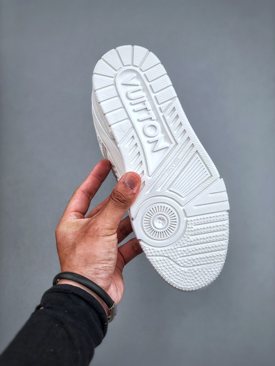 Tyler x Louis Vuitt路易威登 LV Trainer 联名款 低帮休闲板鞋 质感媲美原版 细节与原版一致
