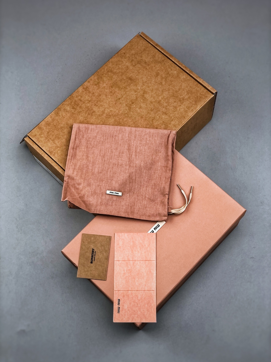 MIU MIU 韩系欧若拉百搭 运动甜妹风 厚底 玛丽珍鞋 2.5CM 女 魔术贴复古时尚百搭厚底软底舒适 玛丽珍鞋-Chinese UA Cheap High Quatity Brand Clothes Bags handbags Sneakers wholesale wholesaler seller from China Factory suppliers Fashion Clothing Shoes best Quality Beautiful Price MIU MIU 韩系欧若拉百搭 运动甜妹风 厚底 玛丽珍鞋 2.5CM 女 魔术贴复古时尚百搭厚底软底舒适 玛丽珍鞋