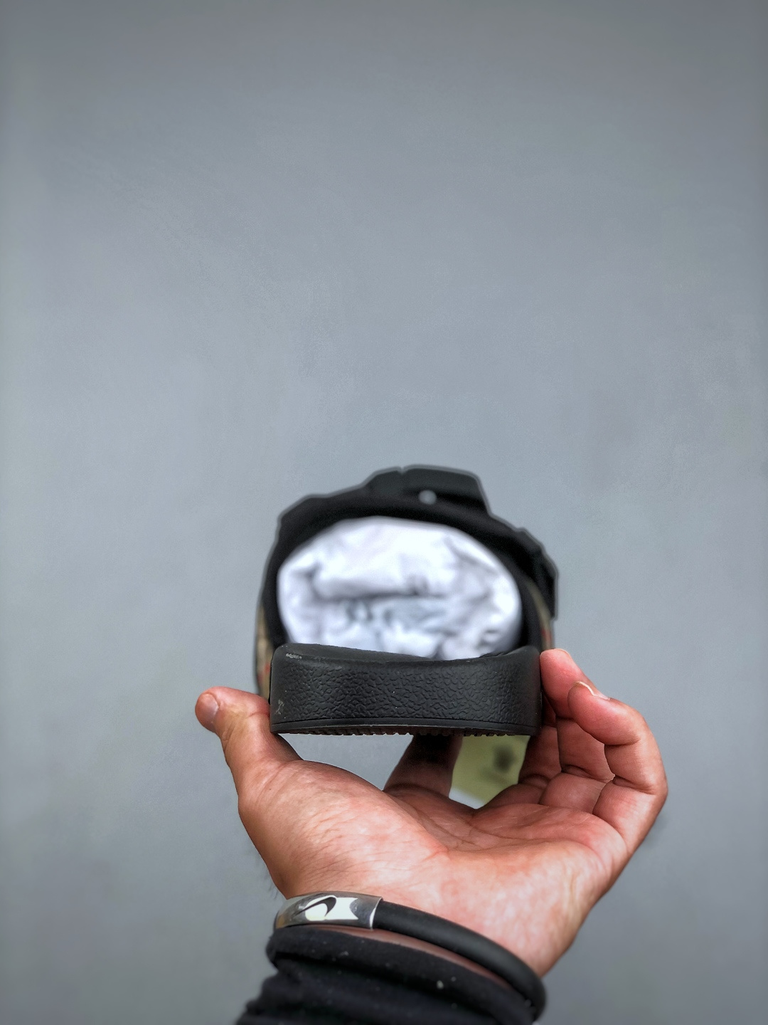 今年颜值最高的一款拖鞋 整体的设计大胆设计 从颜值上来说这是一款非常潮流的拖鞋-Chinese UA Cheap High Quatity Brand Clothes Bags handbags Sneakers wholesale wholesaler seller from China Factory suppliers Fashion Clothing Shoes best Quality Beautiful Price 今年颜值最高的一款拖鞋 整体的设计大胆设计 从颜值上来说这是一款非常潮流的拖鞋