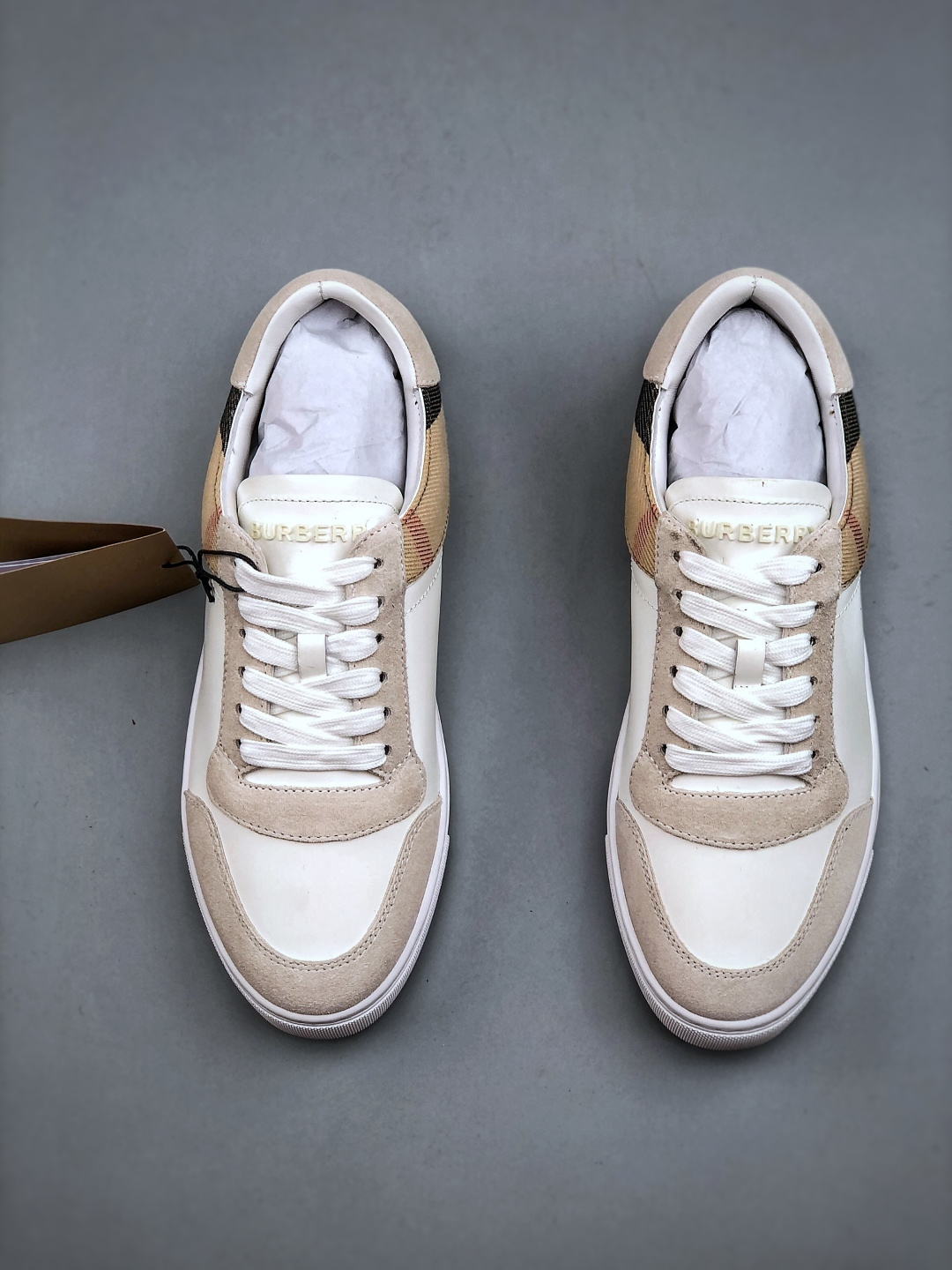 经典小白鞋BBR 此款耗尽5个月打磨单单后跟格纹50尺布只能做2双鞋消耗成本可想而知独家大底模具-Chinese UA Cheap High Quatity Brand Clothes Bags handbags Sneakers wholesale wholesaler seller from China Factory suppliers Fashion Clothing Shoes best Quality Beautiful Price 经典小白鞋BBR 此款耗尽5个月打磨单单后跟格纹50尺布只能做2双鞋消耗成本可想而知独家大底模具