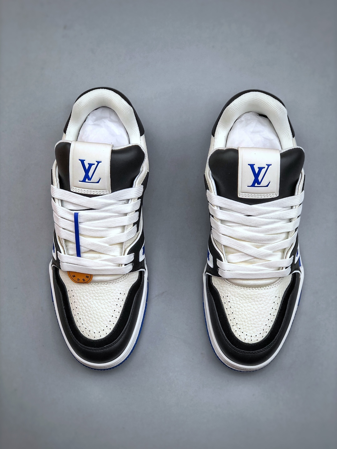 Louis Vuitton Trainer 2.0 Sneakers Low Top Casual Shoes - Black & White 6 cmp i1749932227080 72 0 4