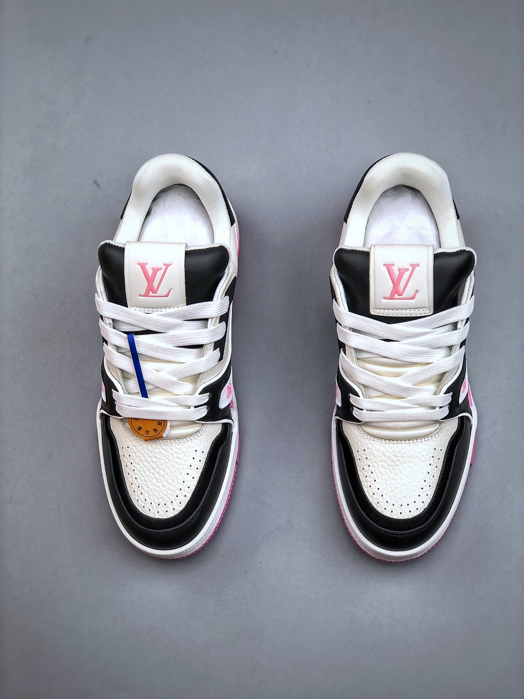 Louis Vuitton Trainer 2.0 Sneaker Low Top Retro Casual Basketball Shoes 5 cmp i1749934211216 3259 0 3
