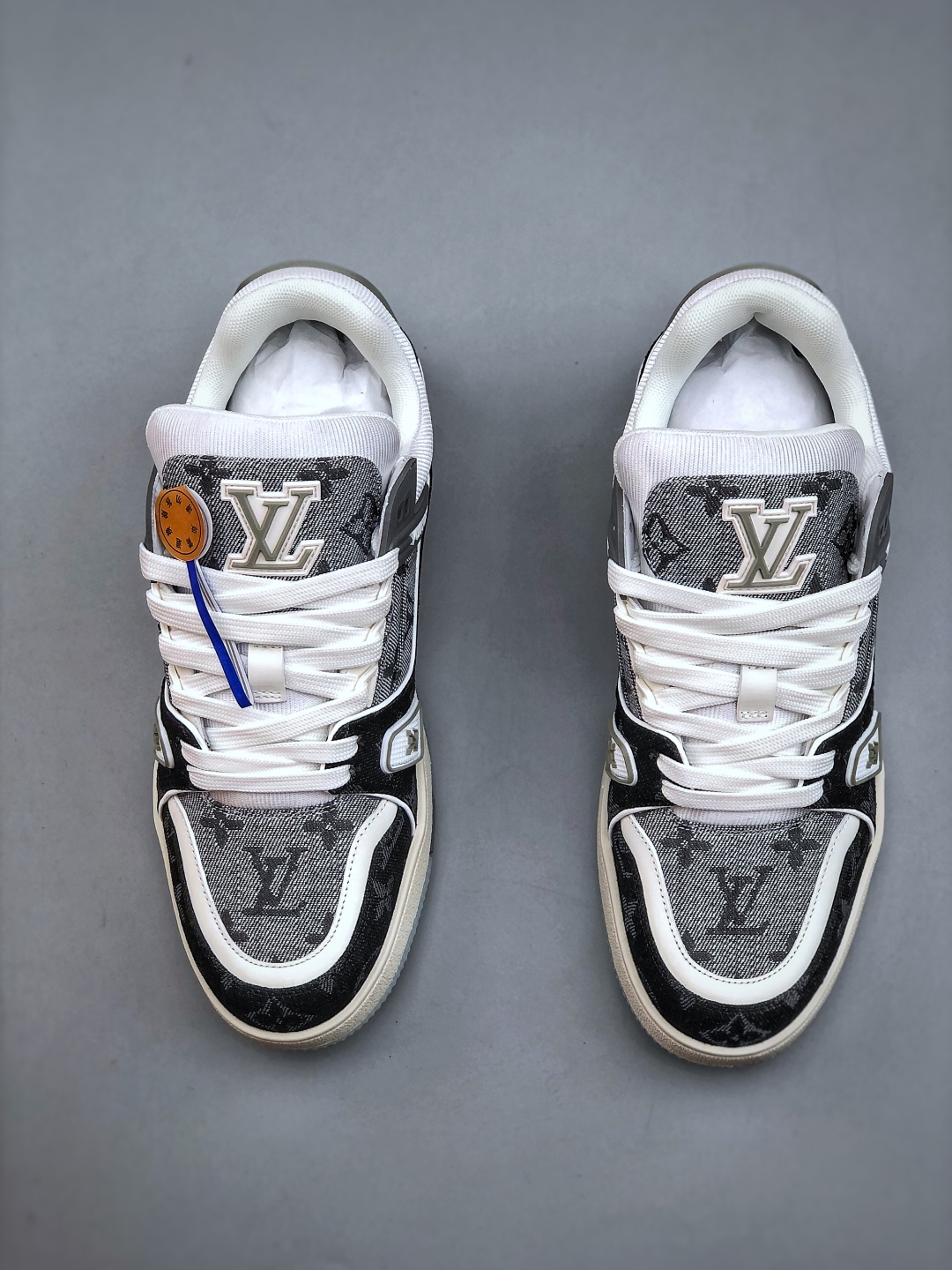 Louis Vuitton Trainer 2.0 Sneakers: Low-Top, Monogram, Versatile Style 5 cmp i1749934235136 8924 0 4