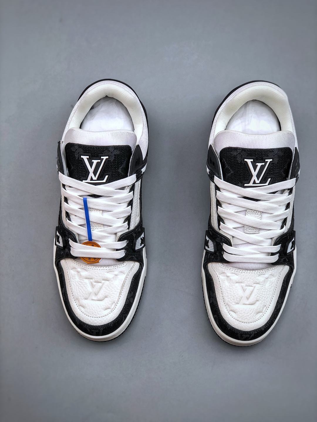 Louis Vuitton Trainer 2.0 Sneaker Low, Retro Basketball Shoes 5 cmp i1749934286928 3758 0 3
