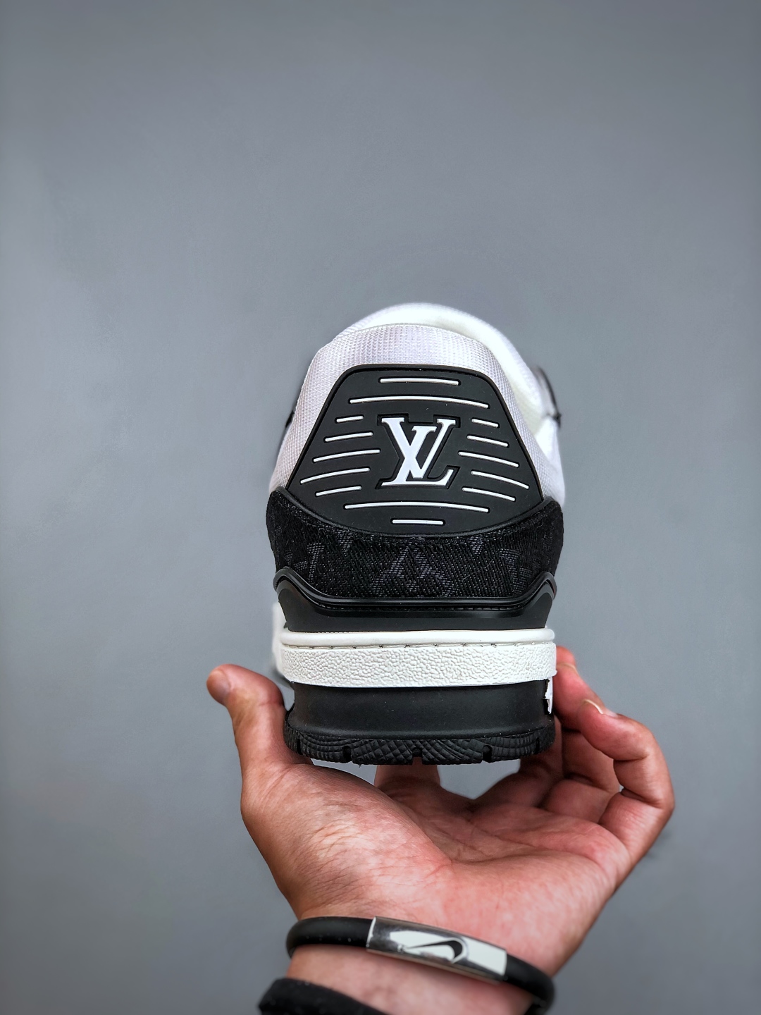 Louis Vuitton Trainer 2.0 Sneaker Low, Retro Basketball Shoes 7 cmp i1749934286942 1109 0 5