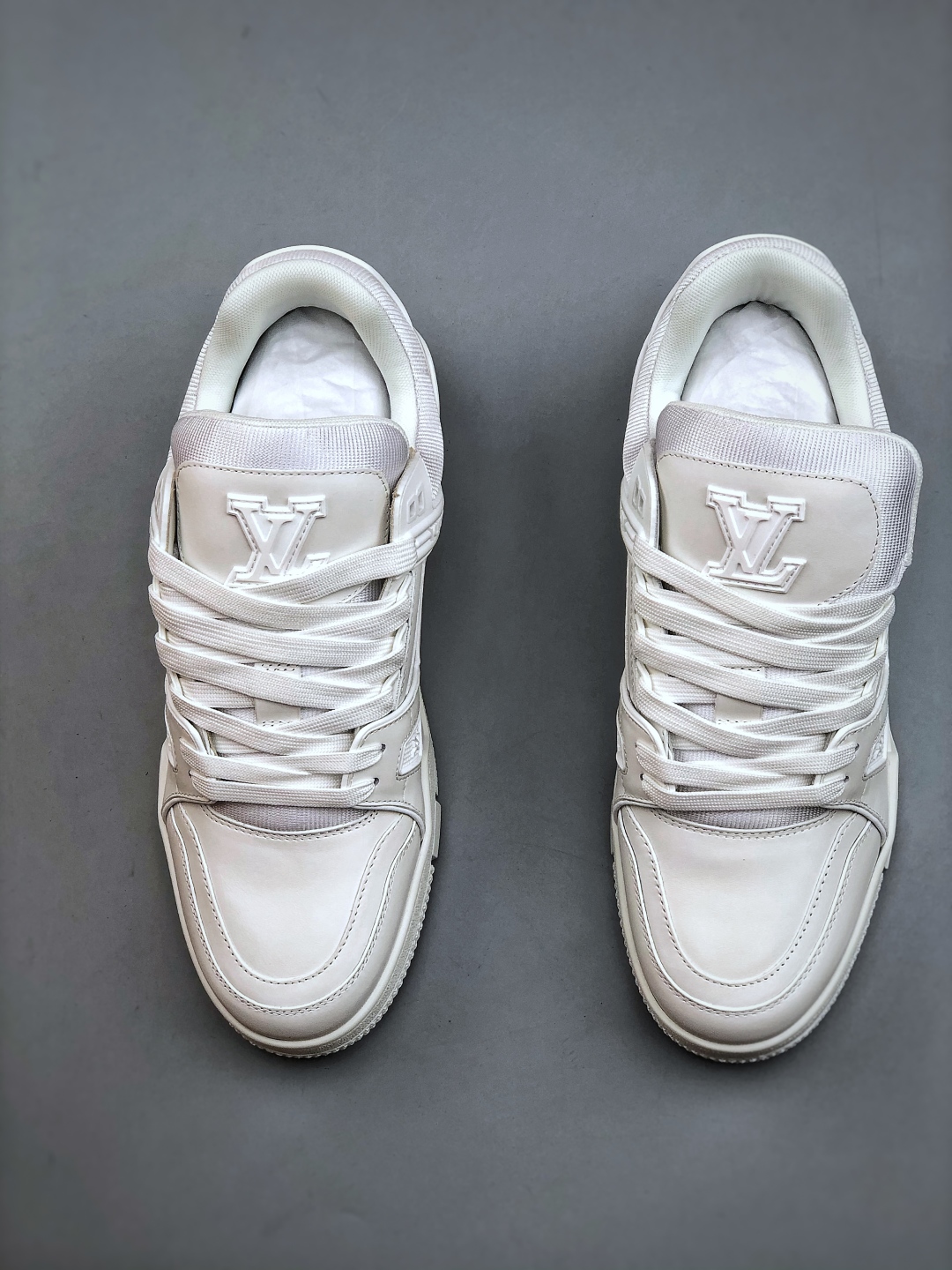 Louis Vuitton Trainer 2.0 Sneaker Low White Leather Casual Shoes 6 cmp i1749934299852 1087 0 3