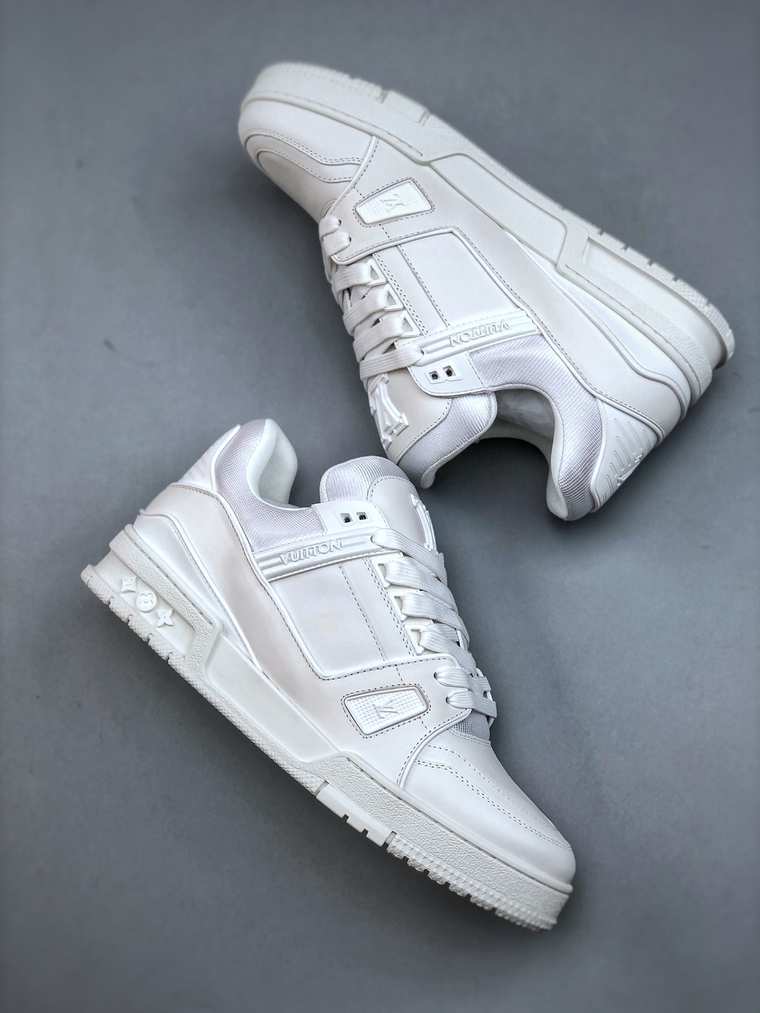 Louis Vuitton Trainer 2.0 Sneaker Low White Leather Casual Shoes 10 cmp i1749934299854 5597 0 7