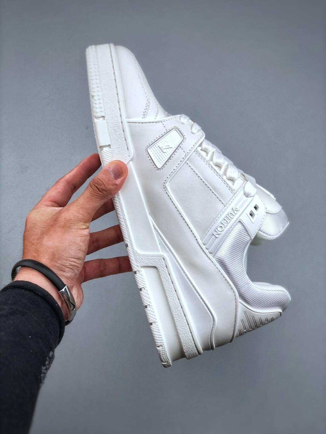 Louis Vuitton Trainer 2.0 Sneaker Low White Leather Casual Shoes 3 cmp i1749934301302 4880 0 1