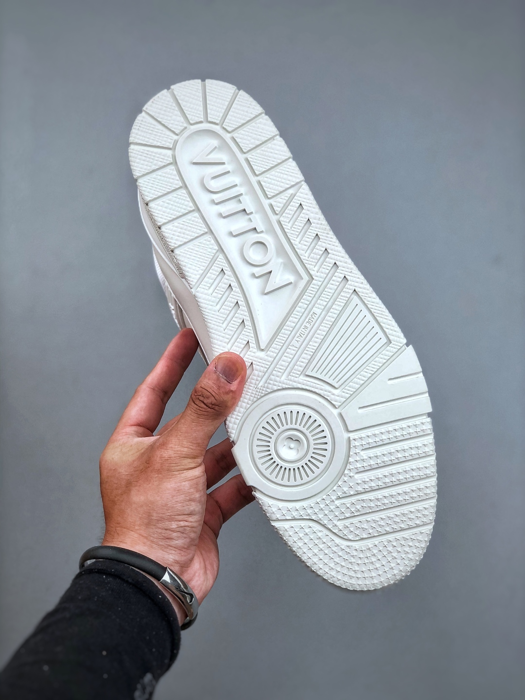 Louis Vuitton Trainer 2.0 Sneaker Low White Leather Casual Shoes 9 cmp i1749934301329 7189 0 6