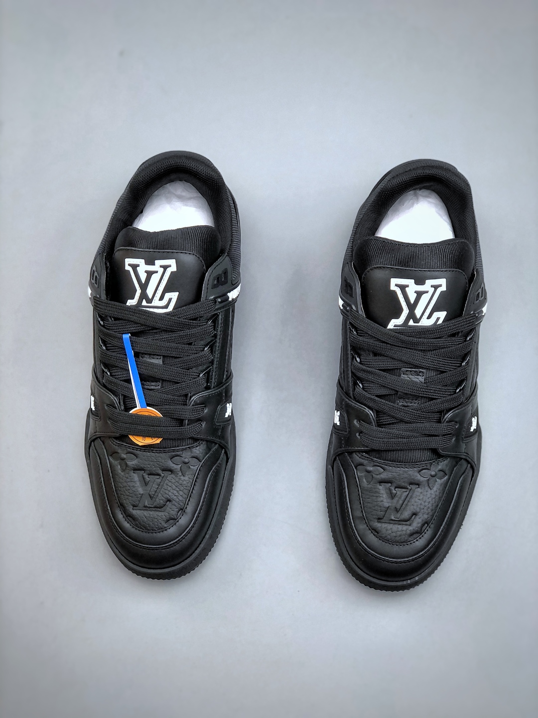 Louis Vuitton Trainer 2.0 Sneaker Low Black Leather 6 cmp i1749934369412 7363 0 3