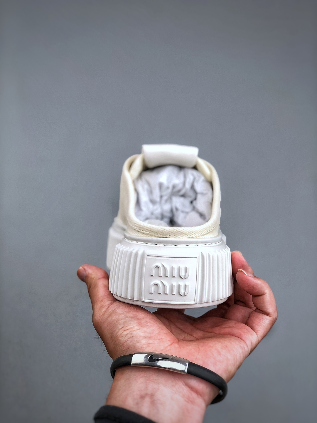 新款上架心缪缪miumiu2025ss春夏主打最新 款松糕厚底休闲小白鞋帆布鞋