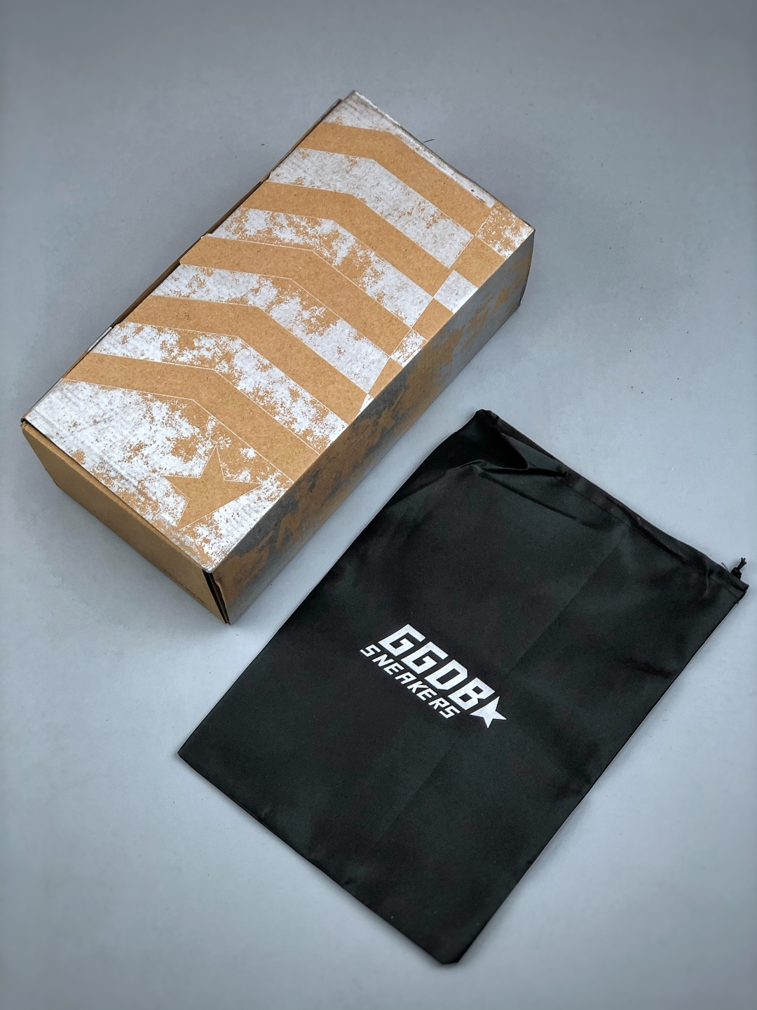 GGDB~~Golden Goose 25ss 情侣款 德训鞋-莆田鞋,莆田鞋货源,高仿鞋,高仿鞋货源,安福档口,莆田高仿鞋,莆田鞋批发,高仿鞋批发,莆田高仿运动鞋,高仿运动鞋,莆田运动鞋 GGDB~~Golden Goose 25ss 情侣款 德训鞋