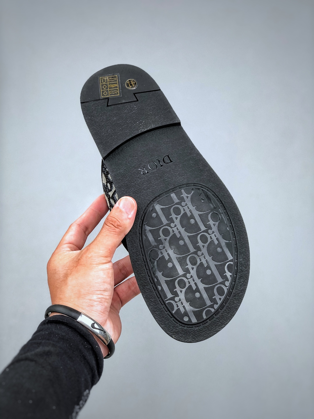 240 外贸版本 Dior迪奥Alias 小牛皮 圆头平底一字拖鞋 男款 米色拖鞋 凉鞋