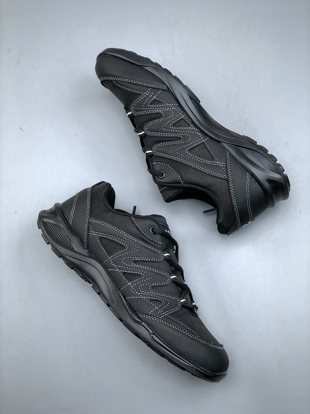 300 ECCO 爱步 2023春夏季爆款男士休闲百搭网格加皮面条纹柔酷系列